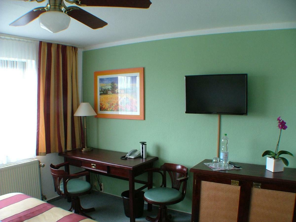 Hotel Garni Pension Zur Lutherstadt Lutherstadt Eisleben Buitenkant foto